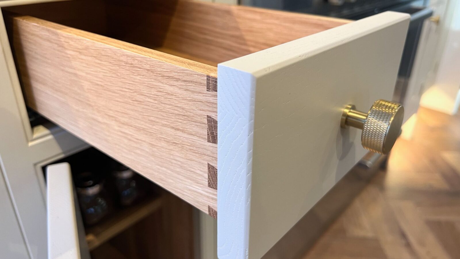 Bumblebee Kitchens 5. A photo of a completed Bumblebee designed kitchen.